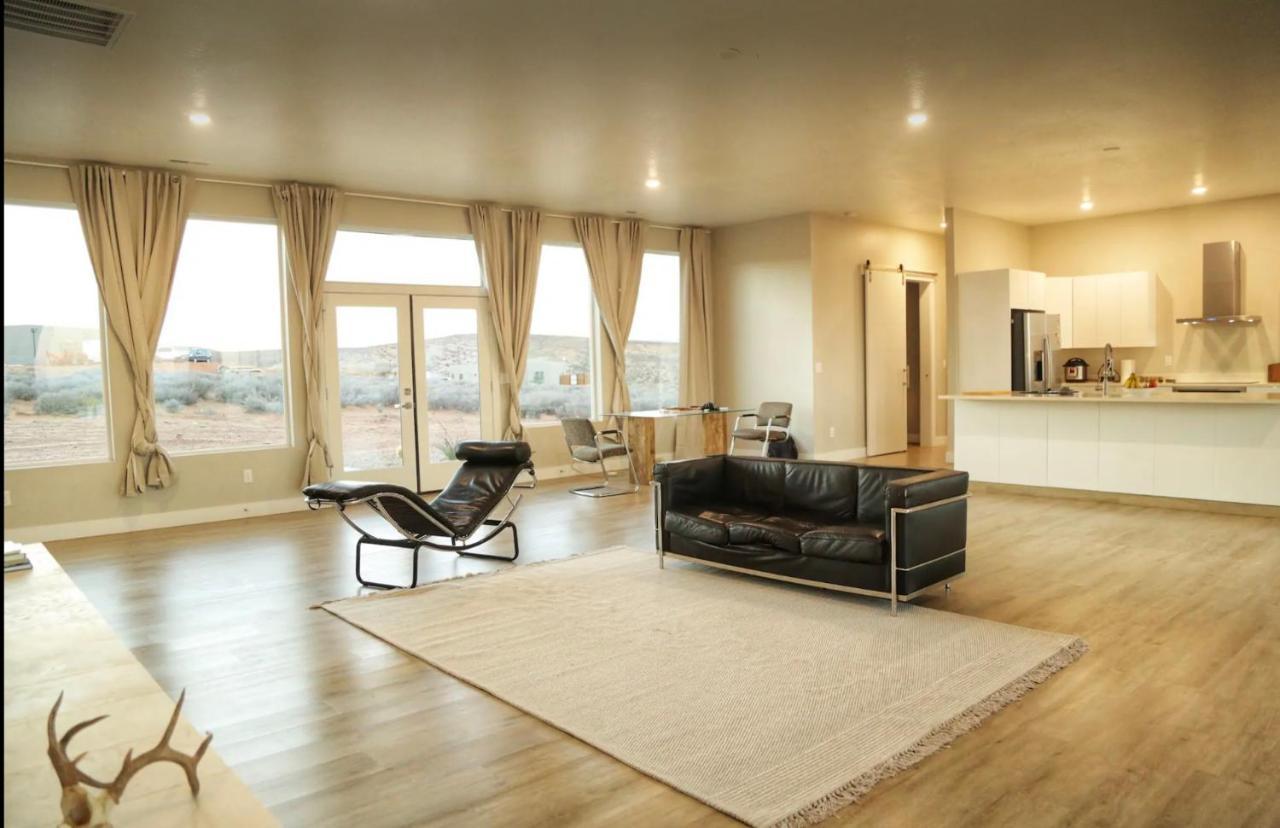 Page Arizona Border Town- Grand Serenity Room With Mesa Views Big Water Eksteriør billede