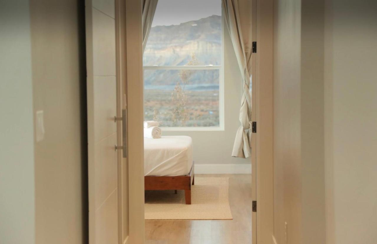 Page Arizona Border Town- Grand Serenity Room With Mesa Views Big Water Eksteriør billede