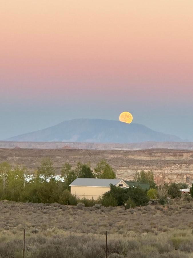 Page Arizona Border Town- Grand Serenity Room With Mesa Views Big Water Eksteriør billede