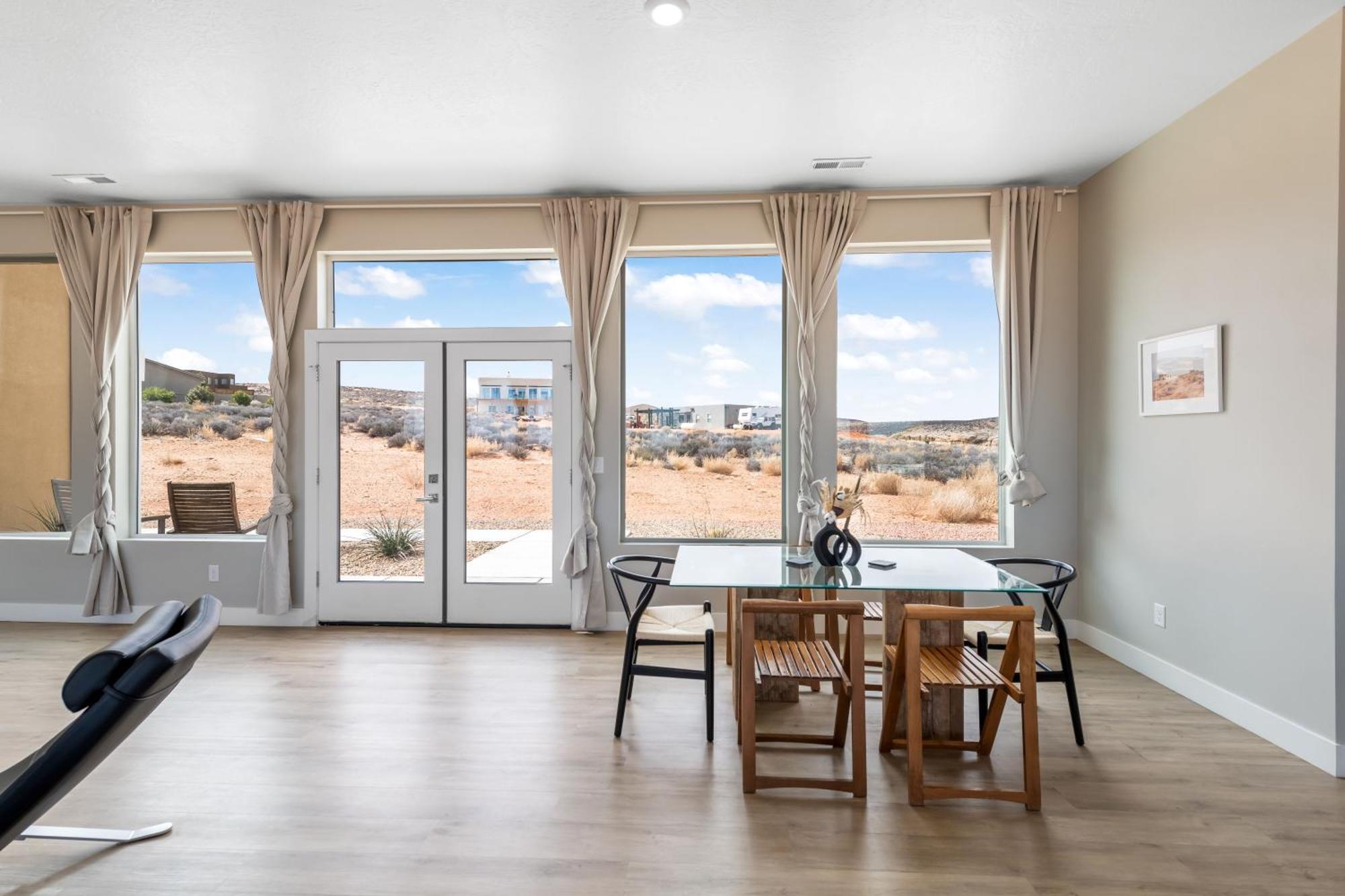 Page Arizona Border Town- Grand Serenity Room With Mesa Views Big Water Eksteriør billede